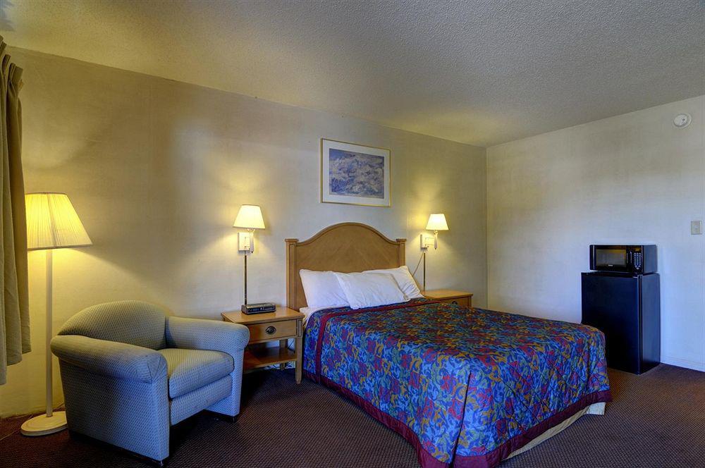 Fairbridge Inn Express - Barrington Room photo